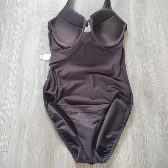 MagicSuit Notch Detail Halter Top One Piece Swimsuit Size 8 DD - Picture 6 of 13
